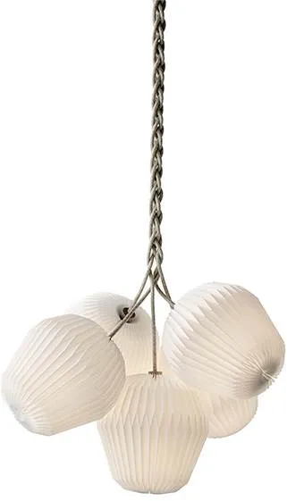 Le Klint THE BOUQUET Medium Chandelier met 5 standaardkappen